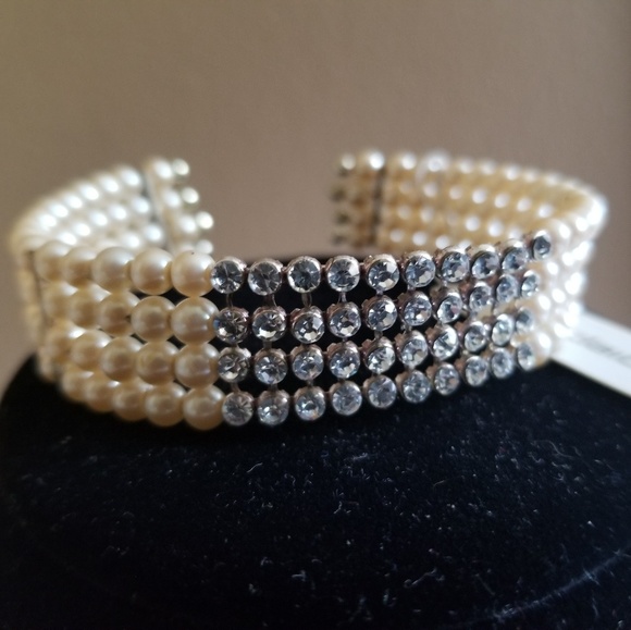 Liz Claiborne Faux Pearl Cuff Bracelet - Picture 1 of 3